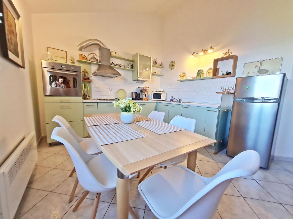 אומיס Apartment Ivana Borak מראה חיצוני תמונה