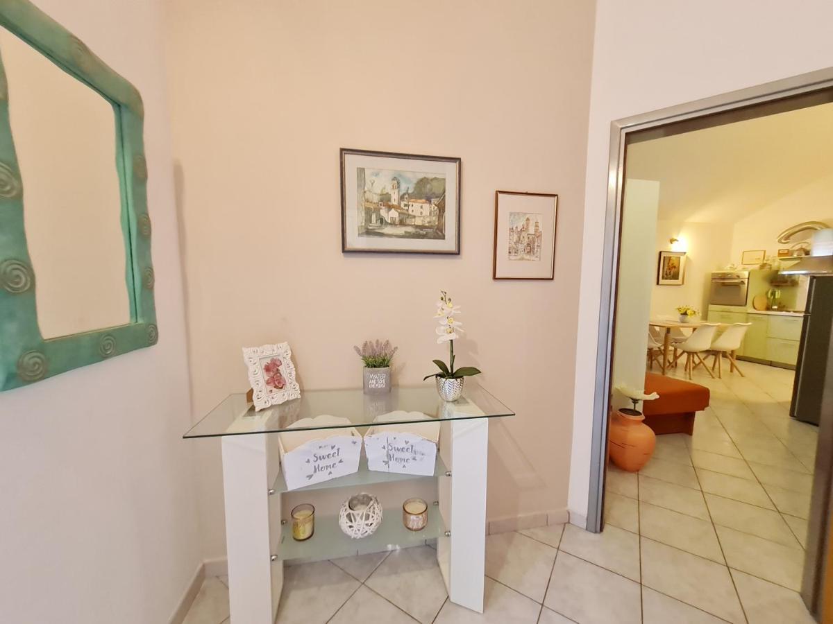 אומיס Apartment Ivana Borak מראה חיצוני תמונה
