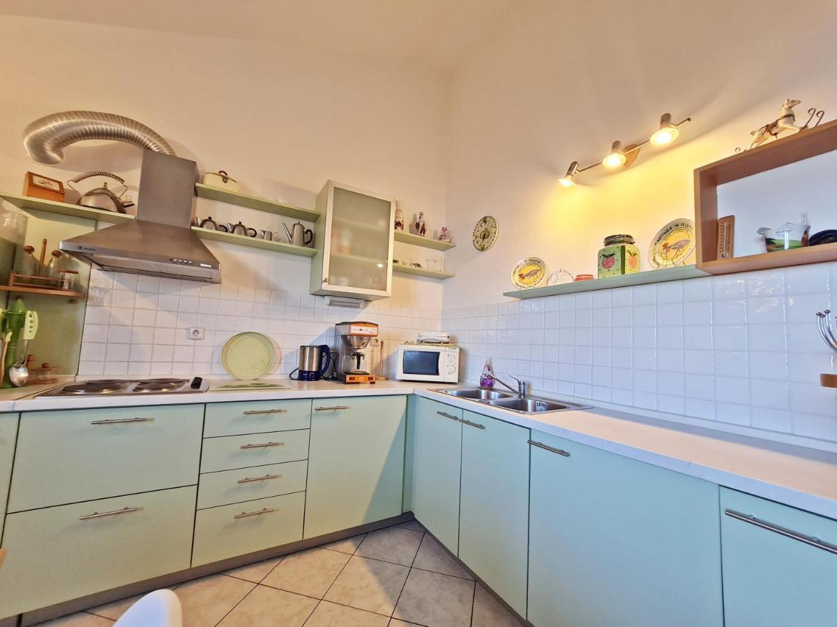 אומיס Apartment Ivana Borak מראה חיצוני תמונה